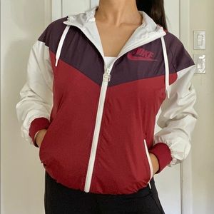 Nike Windrunner Jacket (S)